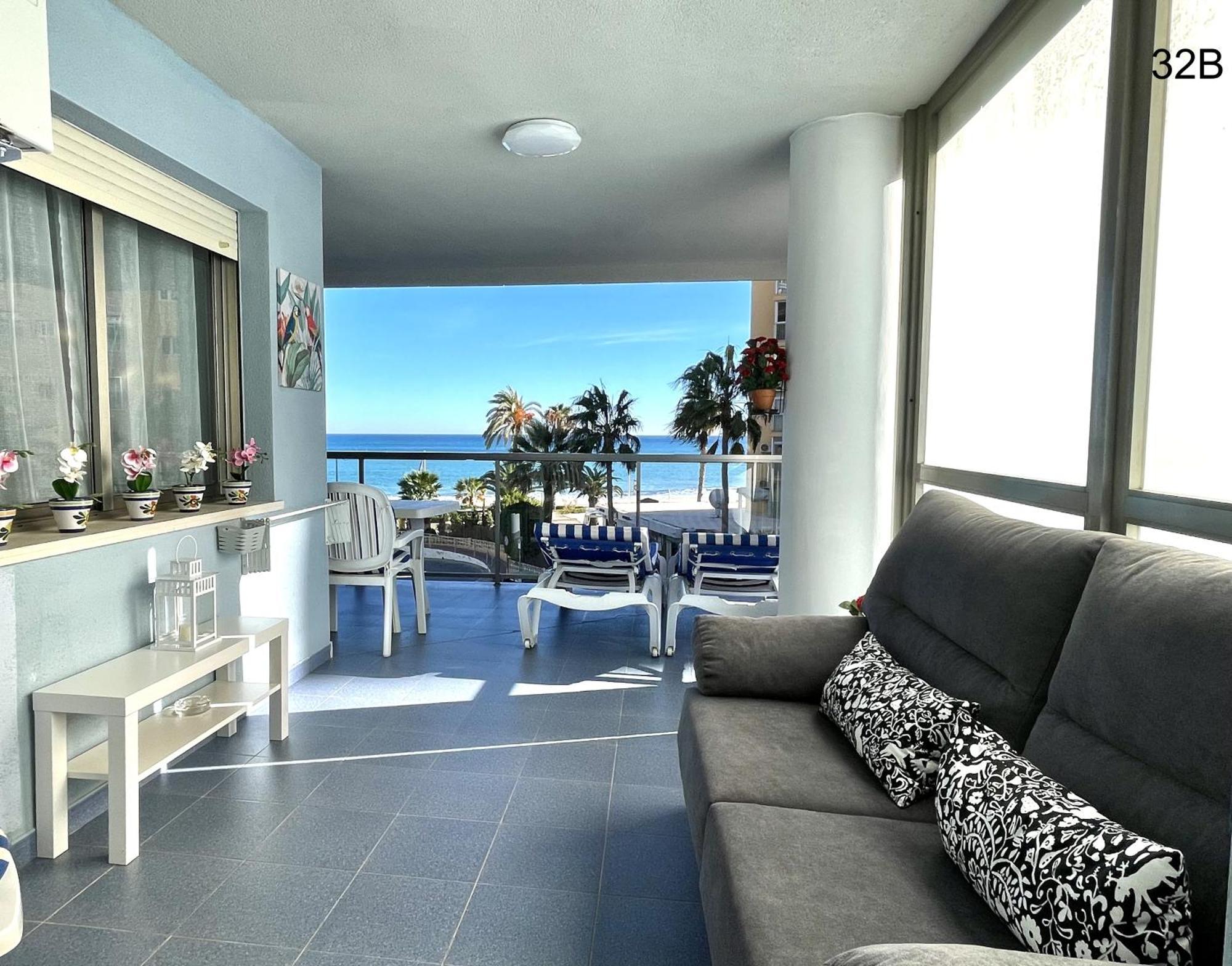 Timora Sea View New Apart' Hipocampos Calp Dış mekan fotoğraf