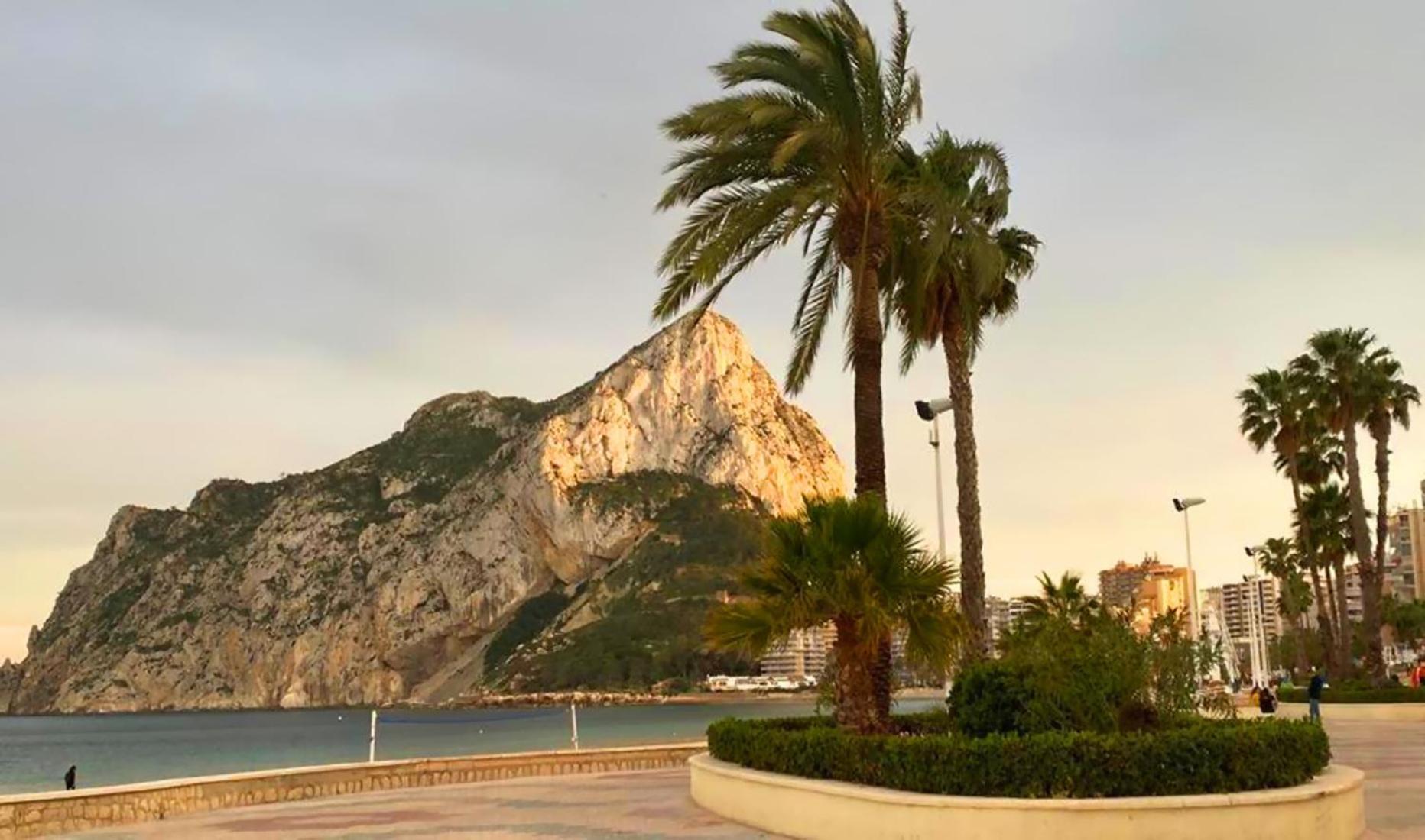 Timora Sea View New Apart' Hipocampos Calp Dış mekan fotoğraf